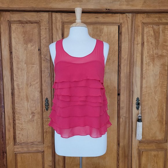 Express Tiered Ruffle Sleeveless Blouse in Raspberry Red. Size Medium. - Picture 3 of 10